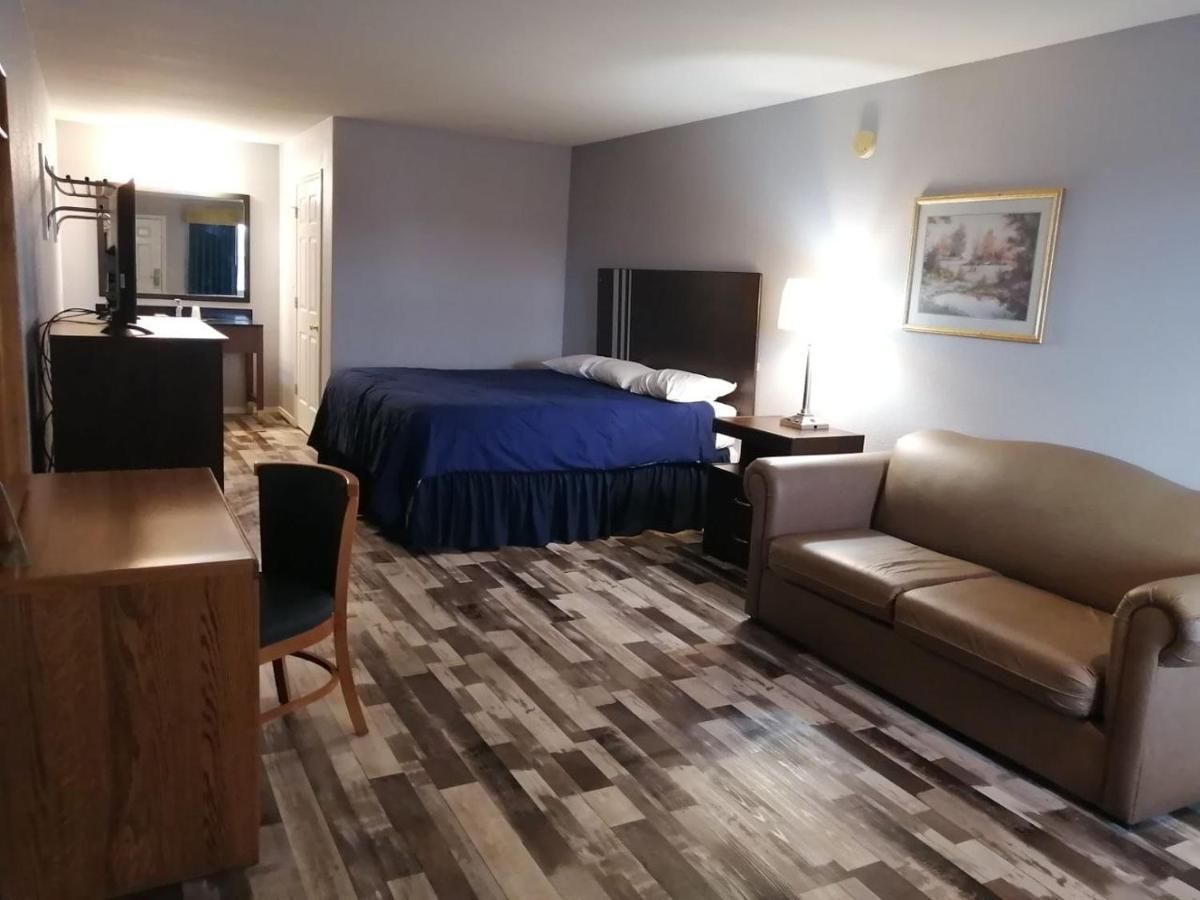 Riata Inn - Crystal City Eksteriør bilde